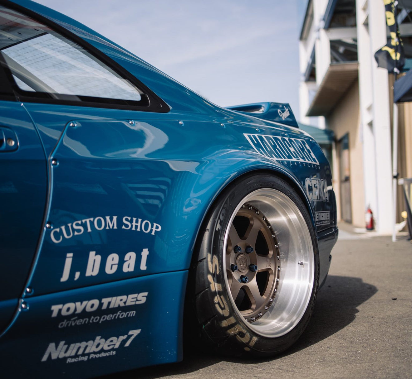 NISSAN R33 GTR LUXURY SPORTS ROCKET BUNNY STYLE WIDE BODY KIT